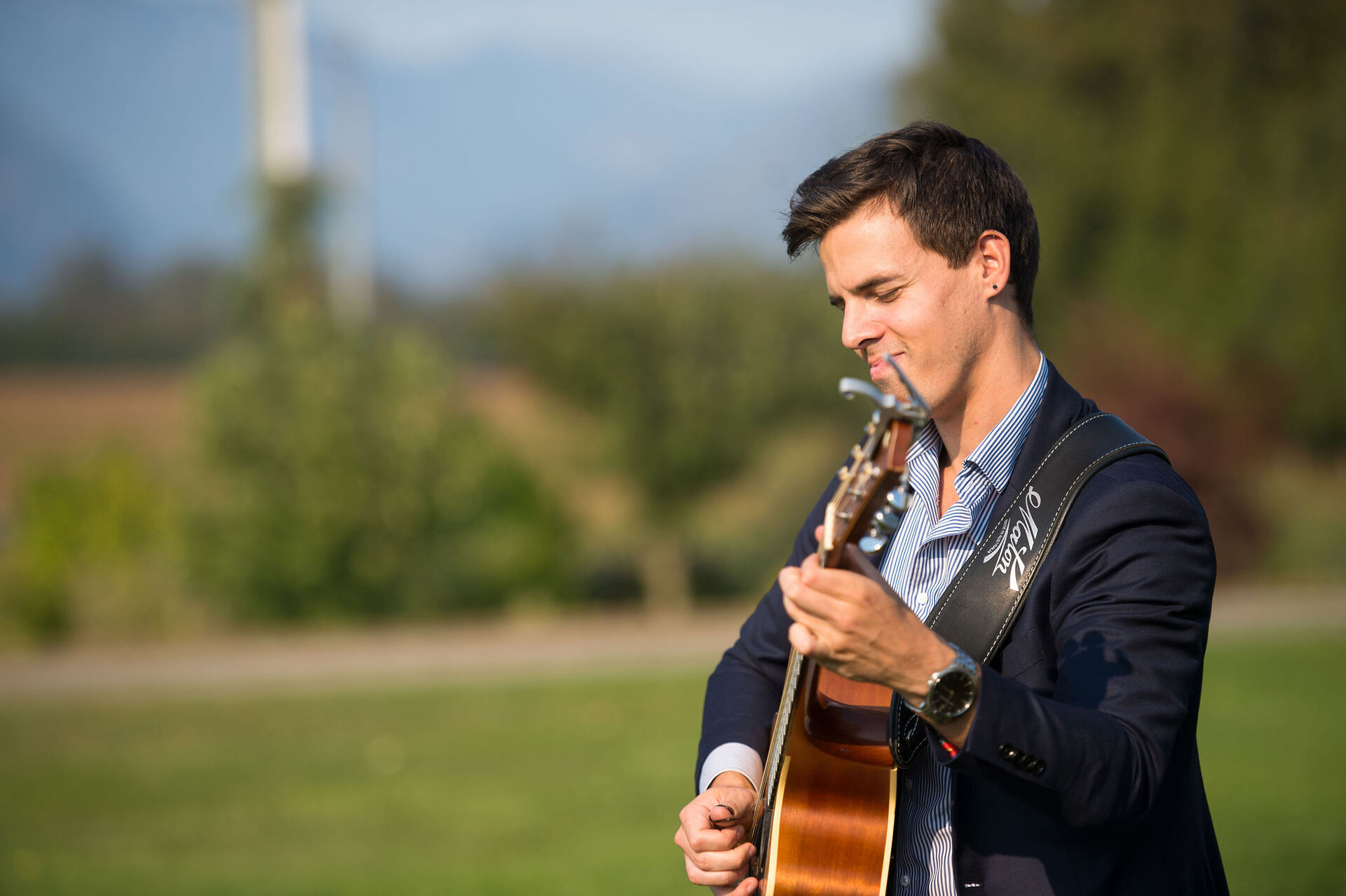 Lenny Pallerstein guitarist — Beachside Vows, Weddings event in Vancouver